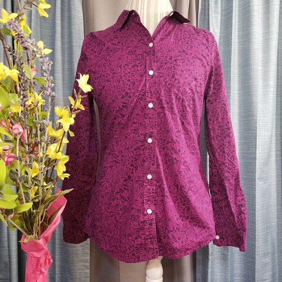 Old Navy Tops - 🌻🌺🌻OLD NAVY FLORAL PRINT BUTTON DOWN SHIRT!!